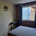 Casa Em Florianopolis, Rio Vermelho De 2 Quartos Bem Localizada